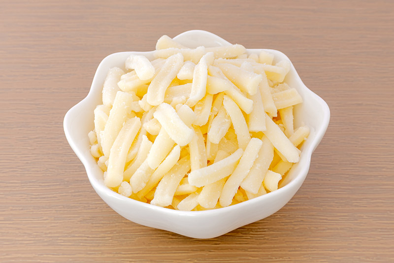 ピザ用チーズ(とろけるコクで辛さがまろやかに)