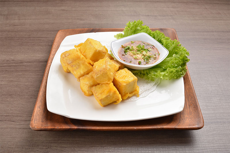 冷凍した豆腐を美味しく食べられるレシピを紹介