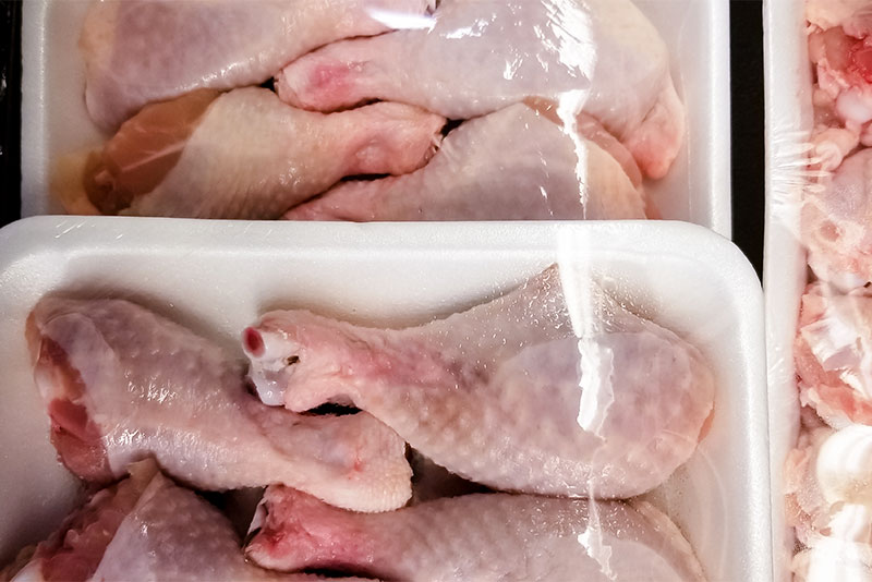 解凍した鶏肉はどれくらい日持ちする？