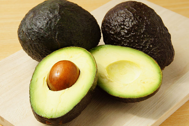 使用するタイミングに合わせたアボカドの選び方