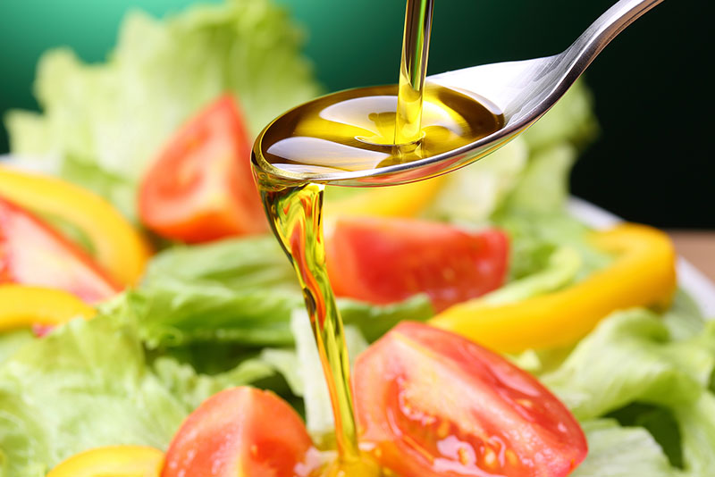 サラダやカルパッチョに使えるオリーブオイルの代用品