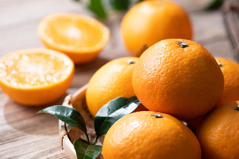 みかんの食べ過ぎに注意（目安は1日2個程度まで）