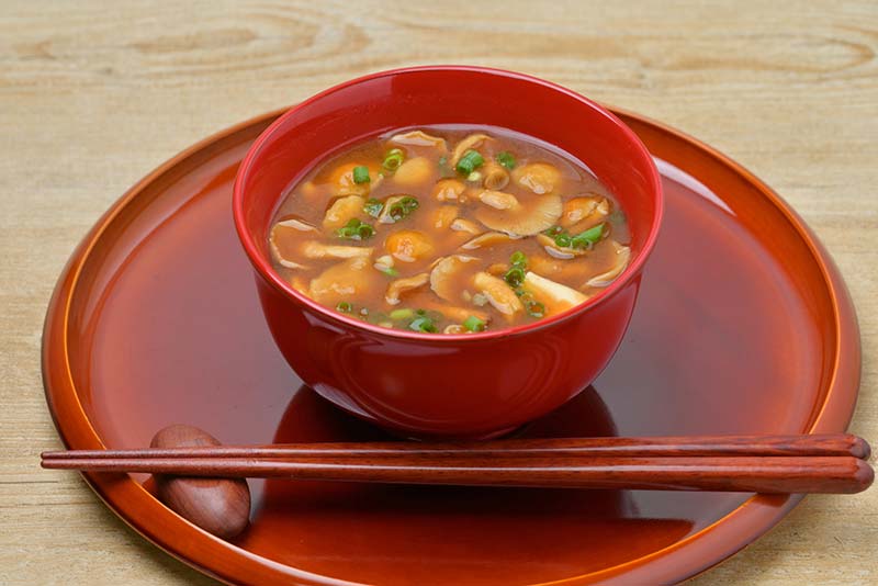 なめこを食べ過ぎると引き起こされる症状