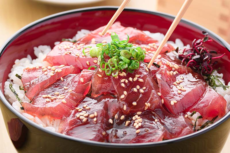 解凍後のマグロを美味しく食べるレシピ3選