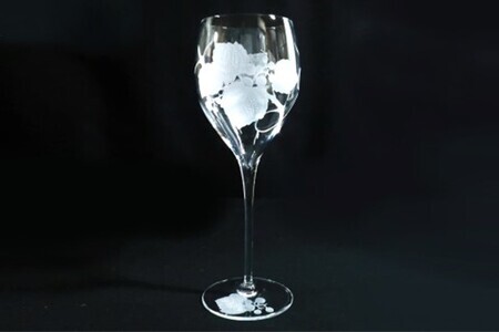山葡萄のワイングラス(1個入)【ワイングラス クリスタル 山ぶどう ギフト 装飾品 桐箱入り】 D8-F024041