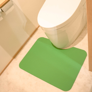 トイレマット ライトグリーン色 洗濯いらず、ずれない、抗菌 ふく楽｜スポンジゴム トイレマット [0397]