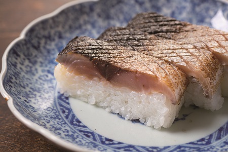 魚又代々鯖寿司（炙り）【100】