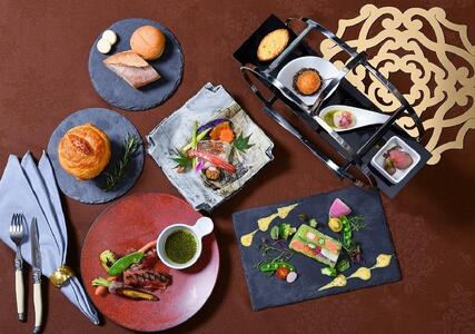 ホテルプラザ神戸　レストラン「スマイリーネプチューン」でのディナー（2名様）
