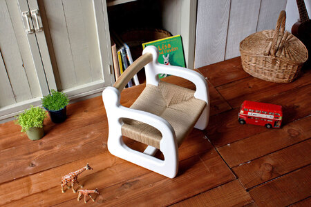 ZD-37  ファニファニの赤ちゃん椅子　ami‐アミ（ホワイト）