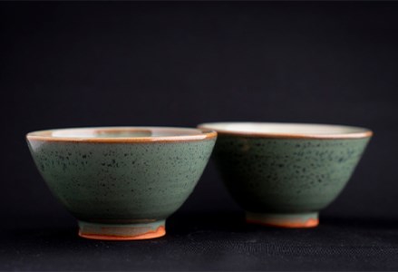 【青山窯】深い緑の錆浅葱色が美しい綾焼き(飯碗2個セット)【1236772】