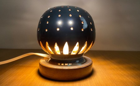 幻の須佐唐津焼　窯元製作陶器ランプ　黒　ストレート　電球色LED
