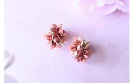 【ピアス】桜 革花スタッドピアス･イヤリング／ピンク／春レザーアクセサリー／2024