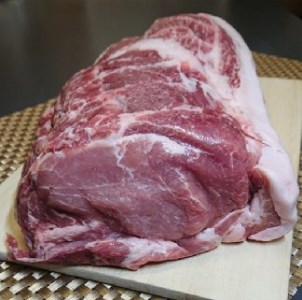 K1440 茨城県産豚肉肩ロースブロック　約2.0kg