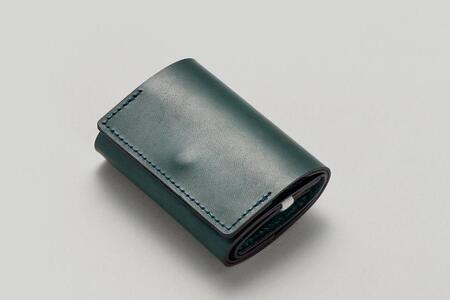 colmミニ財布　ブルー　独自構造のコンパクトな本革財布