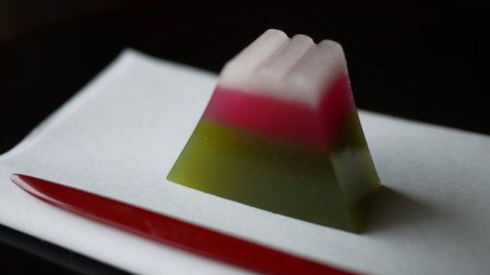 華月　和菓子セット１：「富士山羊羹（抹茶）」「華月のお手造りもなか」　和菓子 詰め合わせ