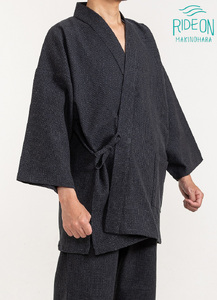 061-16　織り・縫製　地元遠州製　三子撚杢亀甲織作務衣